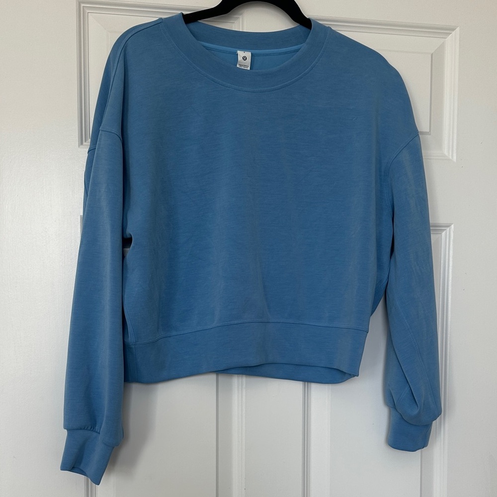 Lululemon Softstreme perfectly oversized crew size 4 -never worn!